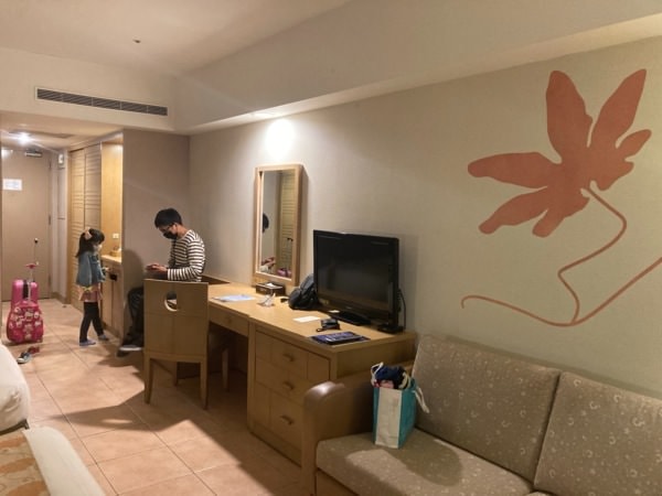 寒假來去南台灣避寒 高雄雲林劍湖山三日遊(下)-崗山之眼、田寮月世界、劍湖山世界、丹丹漢堡、入住劍湖山渡假大飯店