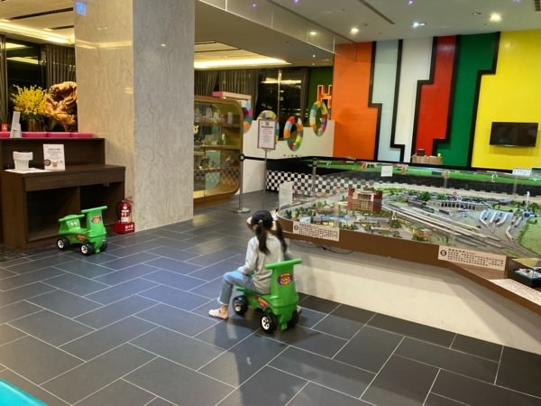 寒假來去南台灣避寒 高雄雲林劍湖山三日遊(上)-風車公園、旗津、海濱海產、海之冰、凱旋夜市、入住高雄富野渡假酒店