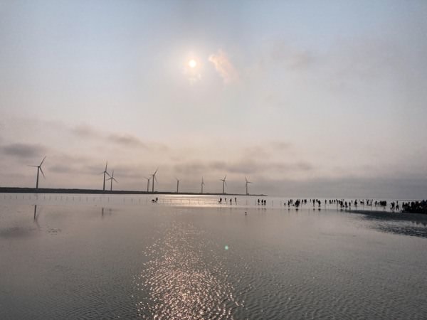 漫步清水，鰲峰山蹓小孩+國際級夕陽-高美溼地一日遊，餓了就來吃米糕。