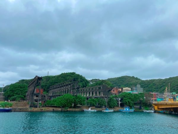 清明連假一路向北-台北基隆北海岸三日遊(下)-幽浮船、情人海灘、野柳、正濱漁港、阿根納造船廠、薆悅酒店野柳館