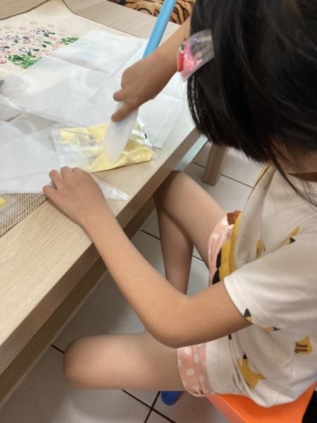親子手做，步驟簡單成果吸睛-鱷魚曲奇餅乾。免備料的【自己做】甜點，讓你防疫在家也很有儀式感。