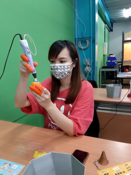 台中大雅【彩家3D】列印筆體驗。親子DIY好去處，邊玩樂邊學習。還有好吃的印輕食堂，CP值極高。