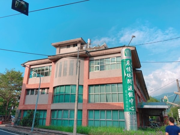 2021大埔水庫節兩日遊-原來大埔這麼美!(上)坐觀光遊艇賞山豬、看老鷹，全台唯一水庫合法釣魚平台釣魚。