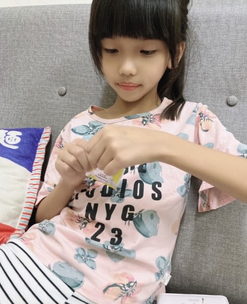 【淳軒真益生菌】-益菌三角，包裝用心，藥師媽媽做給全家人吃的益生菌，來自母親對孩子永無止盡的愛。