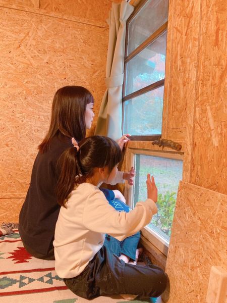 新竹峨眉親子景點、文創空間【HOW客吧】-戶外寬敞，室內獨立包廂，桌遊、電影、SWITCH隨便玩，耍廢一整天!