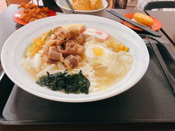 雲林斗六【厚咖哩】-讓你吃到各國特色咖哩，餐點多元，平價好吃，小資族、學生族，小家庭的最愛。