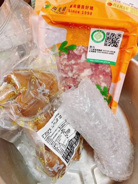 台中豬肉宅配推薦【陽光豬】新品陽光豬紅燒豬腳、陽光豬豬肉產品，直營牧場細心飼養的履歷豬肉，好吃又安心。
