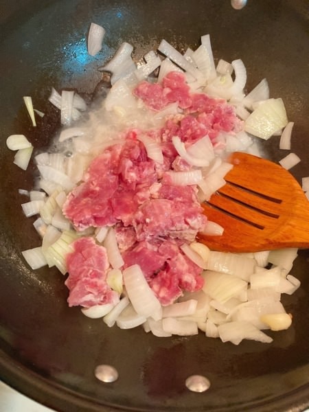 台中豬肉宅配推薦【陽光豬】新品陽光豬紅燒豬腳、陽光豬豬肉產品，直營牧場細心飼養的履歷豬肉，好吃又安心。