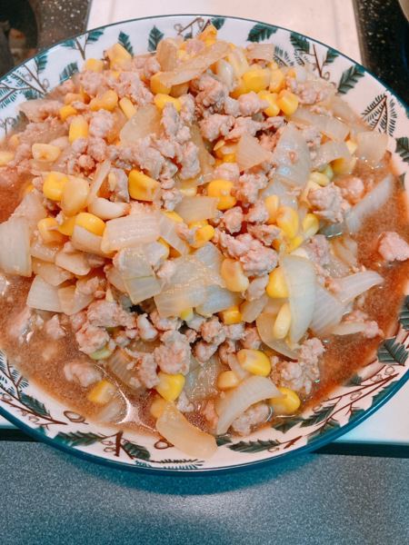 台中豬肉宅配推薦【陽光豬】新品陽光豬紅燒豬腳、陽光豬豬肉產品，直營牧場細心飼養的履歷豬肉，好吃又安心。