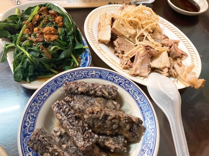 六月林恰恰慶生嘉義高雄三日遊-北港朝天宮老受鴨肉飯、台南麻豆碗粿蘭、故宮南院、棒棒鯨奇樂園、DAY1 入住嘉義棒棒積木飯店