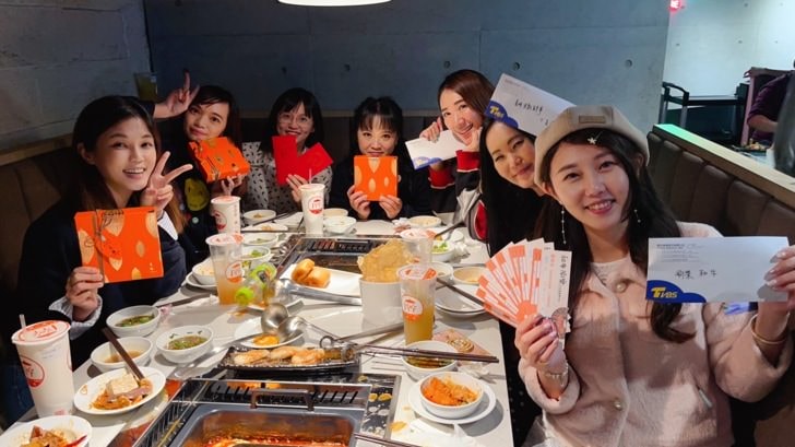 2022食尚玩家部落客盛典超嗨，有吃有拿有抽獎。ATC Cafe 下午茶，鼎王最新品牌-麻一點嚐鮮。