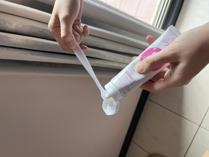 兒童純天然牙膏開箱【雪亞緹】GREEN BEAVER-來自加拿大專製兒童品牌，100%全天然兒童無氟牙膏，還有泡泡糖口味喔!