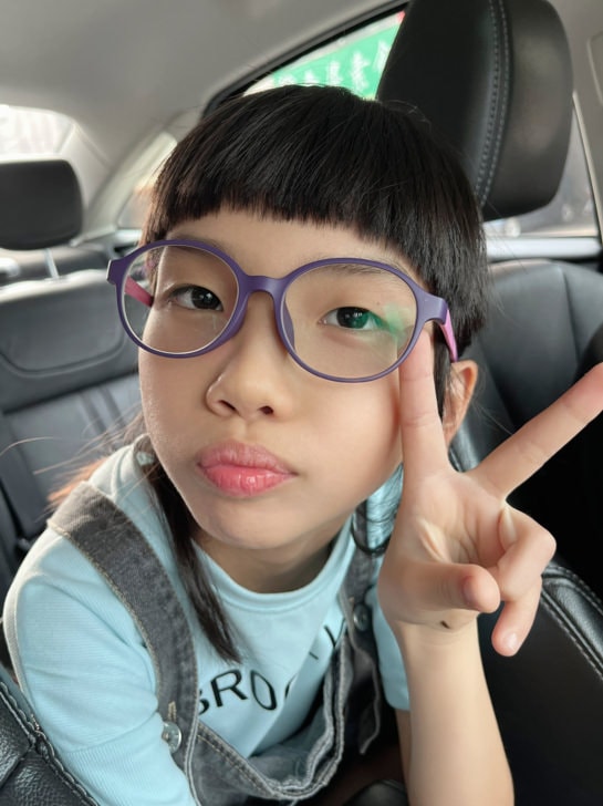 用心守護靈魂之窗【FarNear】EyeCare 兒童護眼抗藍光變色偏光太陽眼鏡-阻隔陽光、紫外光、藍光。搭配晶亮乳酸菌無糖Q軟糖，由內而外一起護眼。