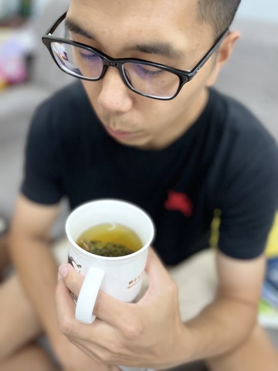 好喝自沖冷泡茶分享【龍裕國際】-豪吾茶絕冷泡，特別推薦貴妃烏龍，香氣迷人的荔枝風味。龍之薑皇養生飲，薑黃飲品推薦，一滴薑黃濃縮精華，輕鬆保養。