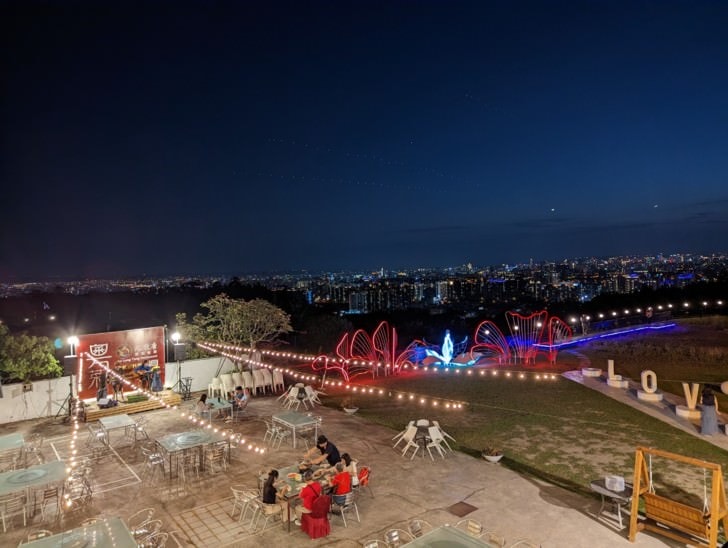 台中北屯【九瀧唐景觀宴會餐廳】-坐擁夕陽美景與百萬夜景的景觀餐廳。高檔粵菜，場地寬敞，適合婚宴、尾牙、家庭聚餐，每週五六日還有樂團現場演奏!