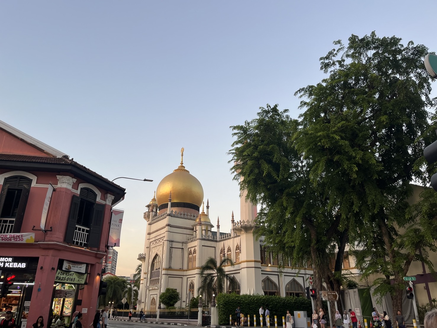 新加坡市區巡禮【阿拉伯區】【牛車水區】【小印度區】一次走訪三大區域,享受新加坡獨有的多元文化。最喜歡阿拉伯區,超級好逛。 - 第2張圖