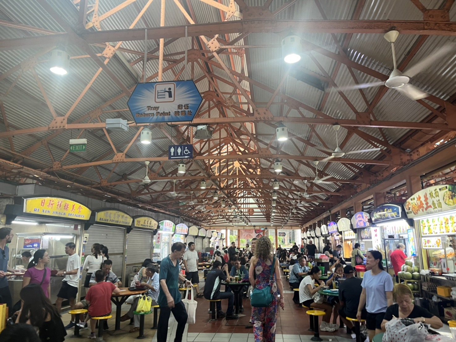 新加坡市區巡禮【阿拉伯區】【牛車水區】【小印度區】一次走訪三大區域,享受新加坡獨有的多元文化。最喜歡阿拉伯區,超級好逛。 - 第22張圖