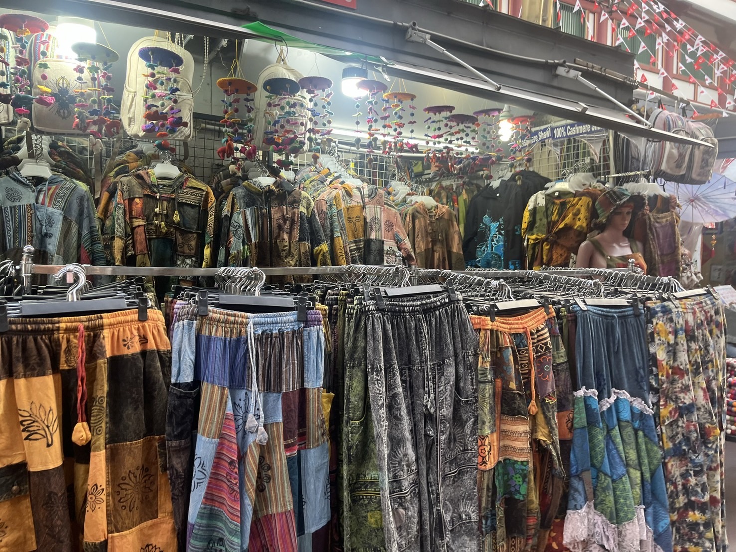 新加坡市區巡禮【阿拉伯區】【牛車水區】【小印度區】一次走訪三大區域,享受新加坡獨有的多元文化。最喜歡阿拉伯區,超級好逛。 - 第27張圖