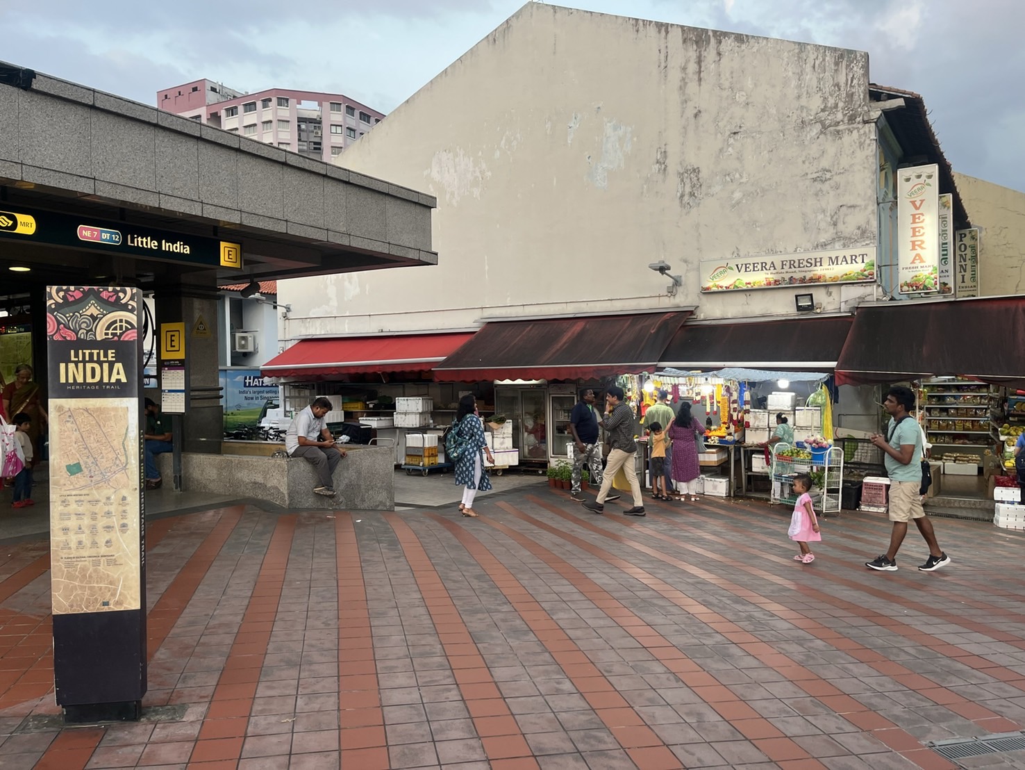 新加坡市區巡禮【阿拉伯區】【牛車水區】【小印度區】一次走訪三大區域,享受新加坡獨有的多元文化。最喜歡阿拉伯區,超級好逛。 - 第32張圖