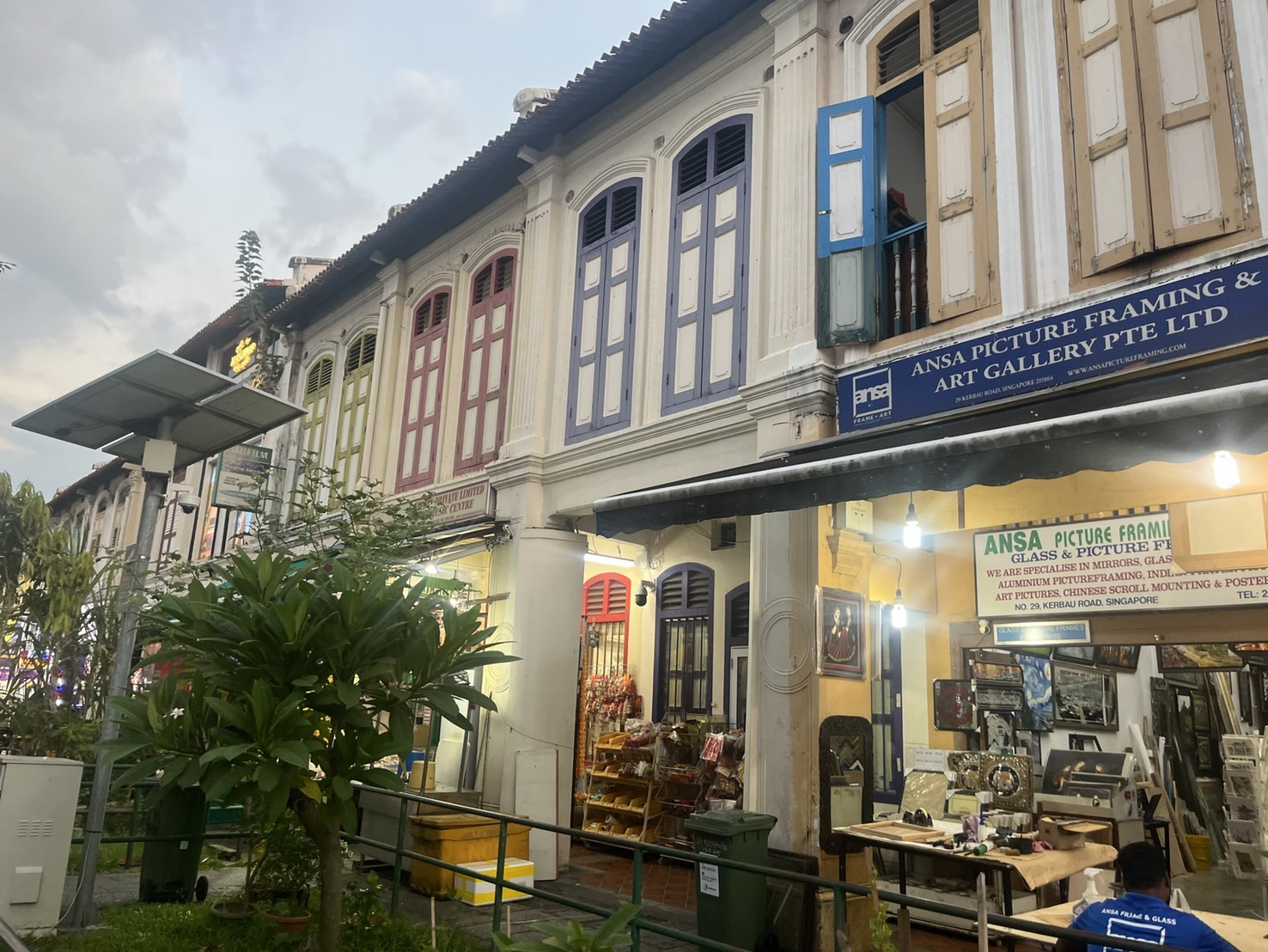 新加坡市區巡禮【阿拉伯區】【牛車水區】【小印度區】一次走訪三大區域,享受新加坡獨有的多元文化。最喜歡阿拉伯區,超級好逛。 - 第35張圖