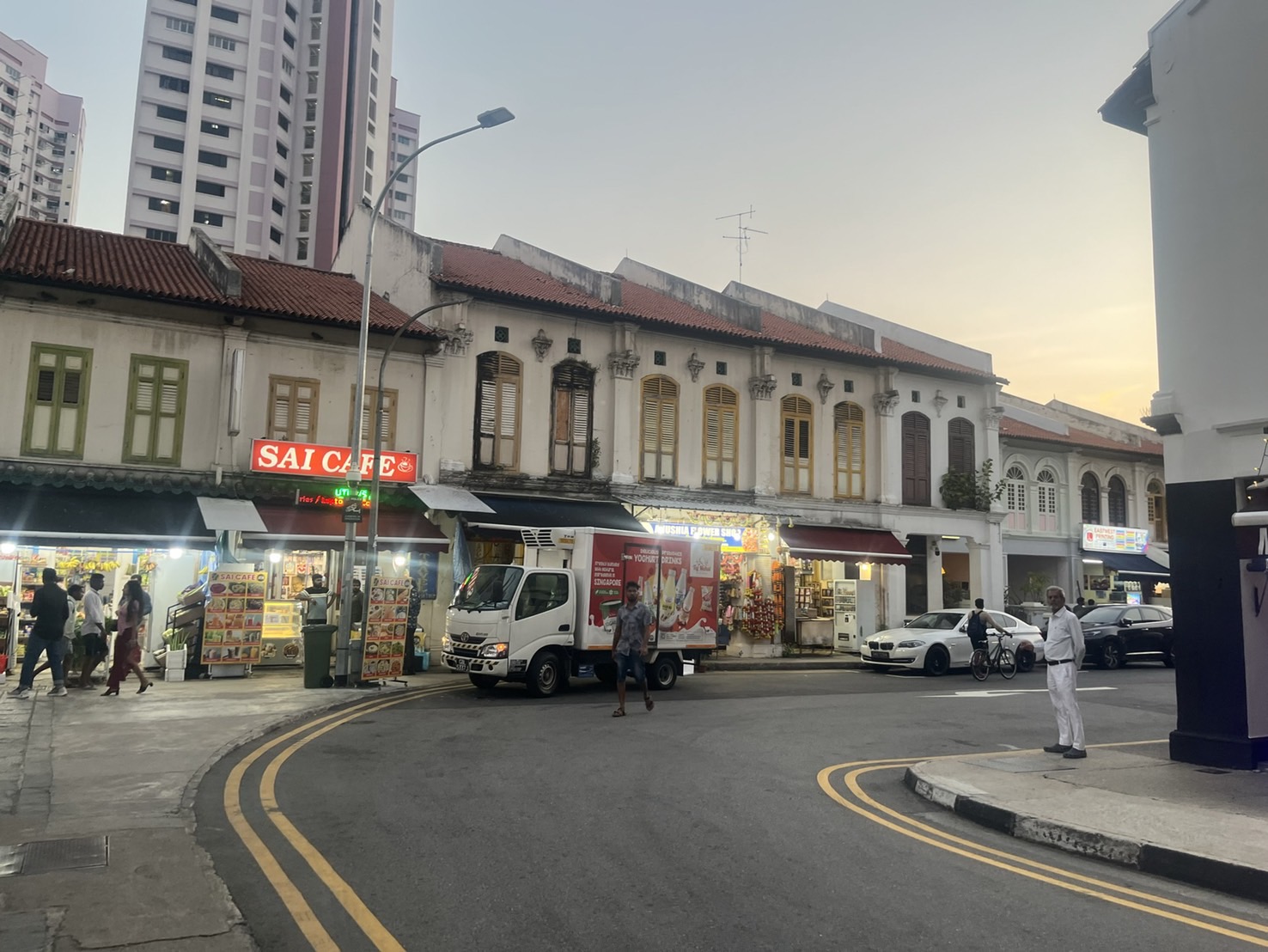 新加坡市區巡禮【阿拉伯區】【牛車水區】【小印度區】一次走訪三大區域,享受新加坡獨有的多元文化。最喜歡阿拉伯區,超級好逛。 - 第34張圖