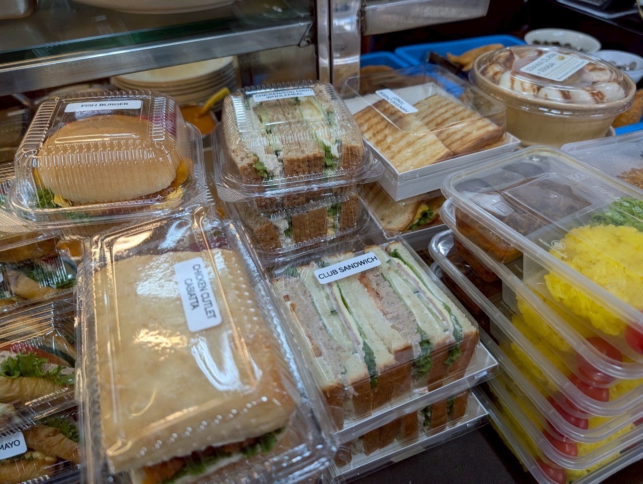 新加坡市區巡禮【阿拉伯區】【牛車水區】【小印度區】一次走訪三大區域,享受新加坡獨有的多元文化。最喜歡阿拉伯區,超級好逛。 - 第15張圖