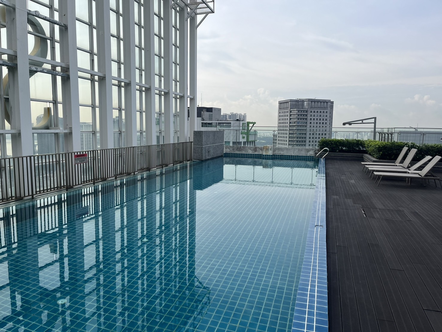 馬來西亞新山旅遊【莎瑪蘇阿薩納新山】Shama Suasana Johor Bahru-公寓式套房酒店,位於新山市中心,鄰近新山中央車站、JBCC購物廣場。新加坡<=>馬來西亞包車直達,免下車通關好方便。 - 第21張圖