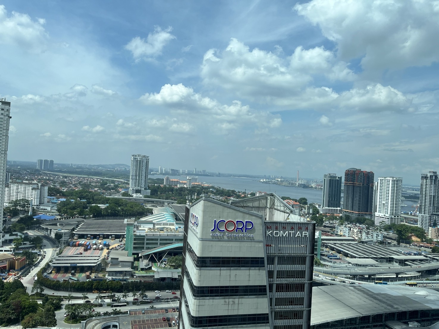 馬來西亞新山旅遊【莎瑪蘇阿薩納新山】Shama Suasana Johor Bahru-公寓式套房酒店,位於新山市中心,鄰近新山中央車站、JBCC購物廣場。新加坡<=>馬來西亞包車直達,免下車通關好方便。 - 第6張圖