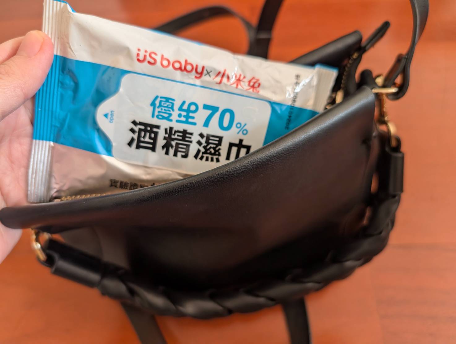 居家必備的暖心小物【澤谷小米兔暖頸貼 & 蒸氣膝肘暖暖貼】培寶嚴選暖敷小物。還有酒精濕紙巾也超好用,讓培寶陪伴全家大小好好生活。 - 第19張圖 居家必備的暖心小物【澤谷小米兔暖頸貼 & 蒸氣膝肘暖暖貼】培寶嚴選暖敷小物。還有酒精濕紙巾也超好用,讓培寶陪伴全家大小好好生活。