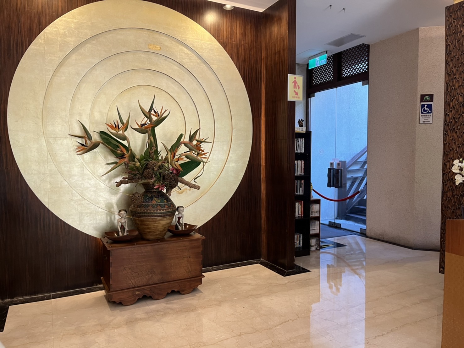 台中谷關湯屋推薦【惠來谷關溫泉會館】-中台灣最古老的溫泉,台灣十大名湯之一。峇里島風格飯店,雙人聆泉湯屋,谷關泡湯體驗。 - 第4張圖 台中谷關湯屋推薦【惠來谷關溫泉會館】-中台灣最古老的溫泉,台灣十大名湯之一。峇里島風格飯店,雙人聆泉湯屋,谷關泡湯體驗。