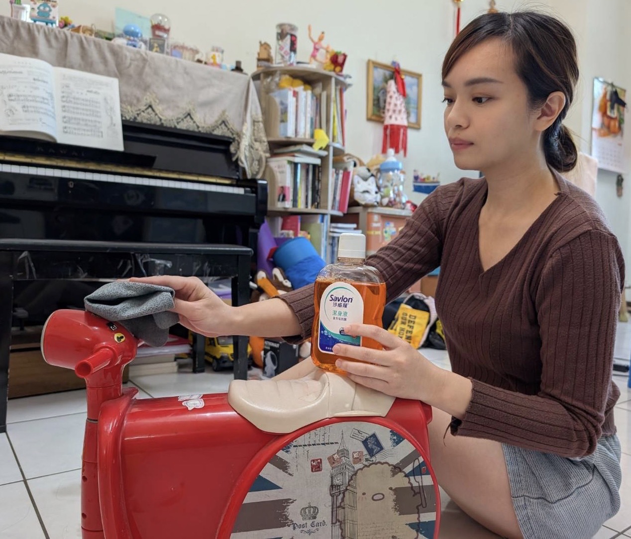 家庭必備抗菌好物【Savlon 沙威隆潔身液】-來自英國的抗菌專家， 溫和清潔肌膚，清潔及保護同時啟動，全家都能安心使用的潔身好幫手。