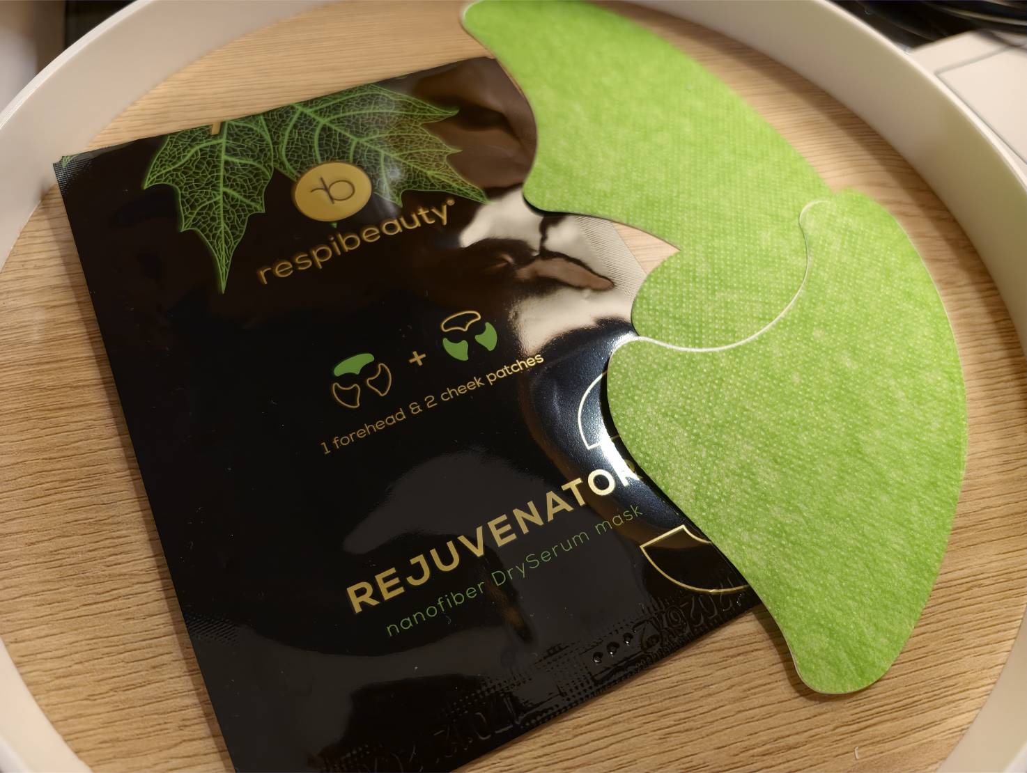 乾式面膜開箱【RespiBeauty DrySerum 高純度凍乾活性血清精華面膜】不同於傳統精華液面膜的護膚體驗，無水配方奈米吸收，讓保養也很有科技感！