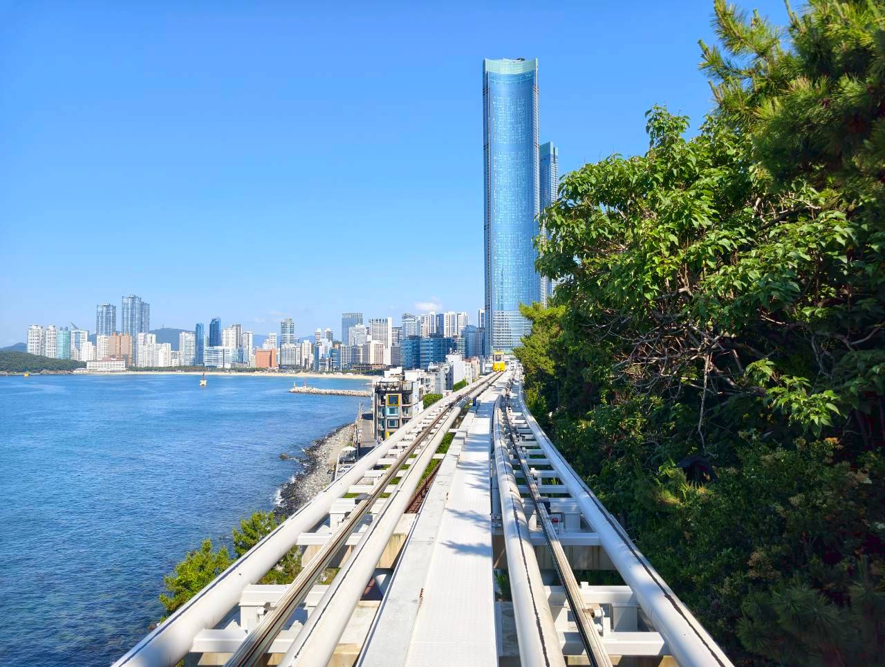 釜山景點必去【天空膠囊列車 青沙浦→尾浦】釜山膠囊列車官網預約訂票,釜山最美海景列車,海景第一排搭乘心得分享。 - 第15張圖 釜山景點必去【天空膠囊列車 青沙浦→尾浦】釜山膠囊列車官網預約訂票,釜山最美海景列車,海景第一排搭乘心得分享。
