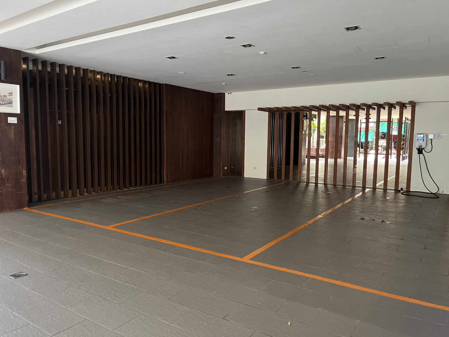 日月潭住宿推薦【力麗哲園飯店－日潭館】親子旅遊首選，絕美湖景客房，從早到晚都能欣賞湖光山色。飯店樓下就是伊達邵老街，帶你輕鬆玩兩天一夜!