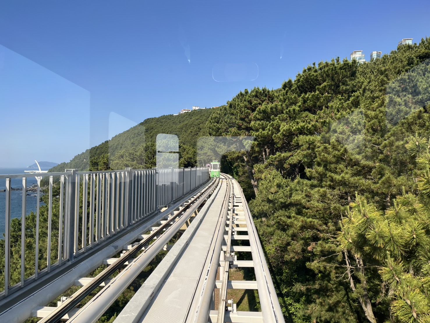 釜山景點必去【天空膠囊列車 青沙浦→尾浦】釜山膠囊列車官網預約訂票,釜山最美海景列車,海景第一排搭乘心得分享。 - 第14張圖 釜山景點必去【天空膠囊列車 青沙浦→尾浦】釜山膠囊列車官網預約訂票,釜山最美海景列車,海景第一排搭乘心得分享。