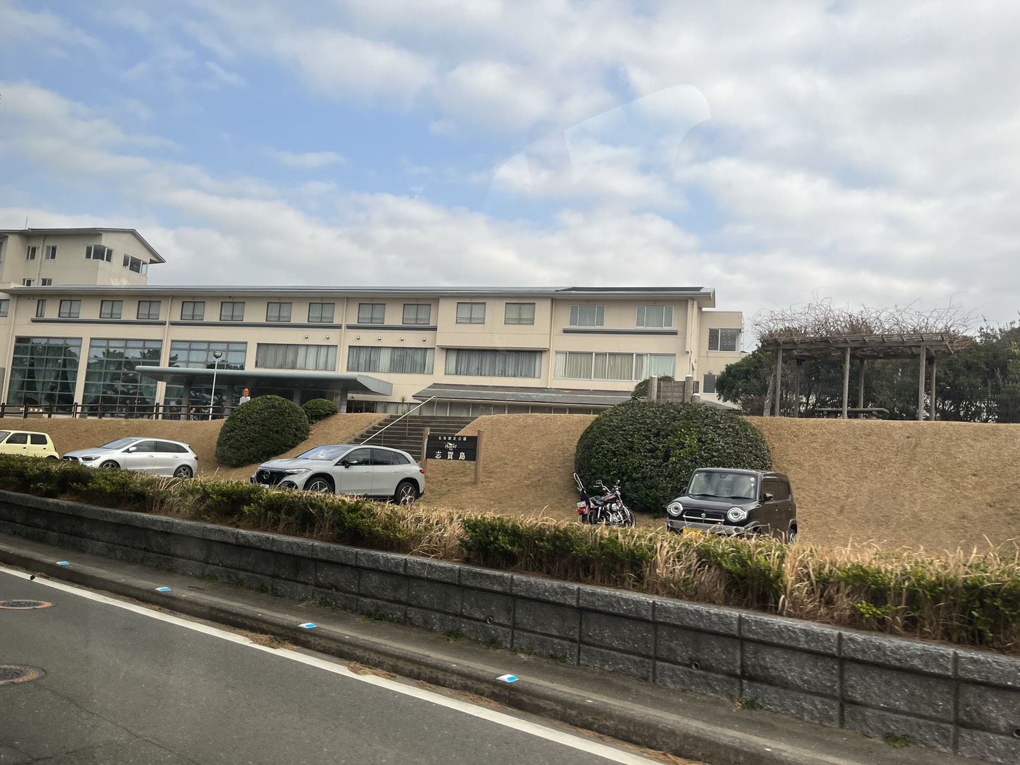 福岡自由行景點推薦【志賀島】【莒崎宮】，晚餐必吃【前田屋西中洲店牛腸鍋】。福岡一日遊行程攻略，海景、神社、美食一次滿足。