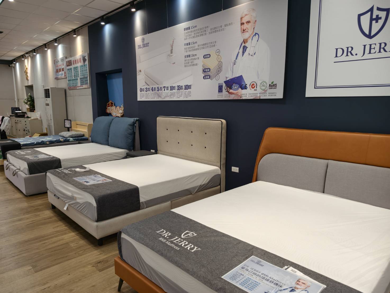台中床墊專賣店【吉床福利中心】大雅、沙鹿都有門市,海線買床墊不用跑台中市區。從平價床墊到高階床墊全都有,親自試躺,挑選最適合自己的床墊。 - 第16張圖 台中床墊專賣店【吉床福利中心】大雅、沙鹿都有門市,海線買床墊不用跑台中市區。從平價床墊到高階床墊全都有,親自試躺,挑選最適合自己的床墊。