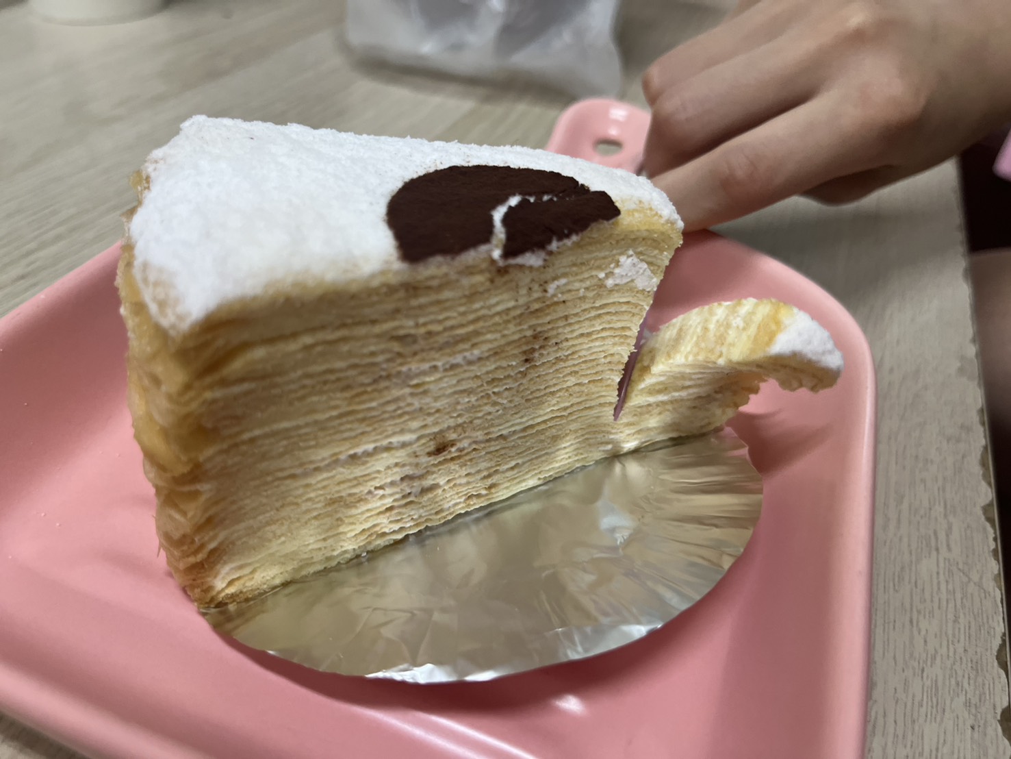 台中千層蛋糕推薦【2度C Ni Guo 逢甲店】-逢甲夜市的特色蛋糕,西屯人氣甜點,35層手工千層蛋糕,天然食材甜而不膩。生日蛋糕、節慶蛋糕好選擇。 - 第14張圖 台中千層蛋糕推薦【2度C Ni Guo 逢甲店】-逢甲夜市的特色蛋糕,西屯人氣甜點,35層手工千層蛋糕,天然食材甜而不膩。生日蛋糕、節慶蛋糕好選擇。